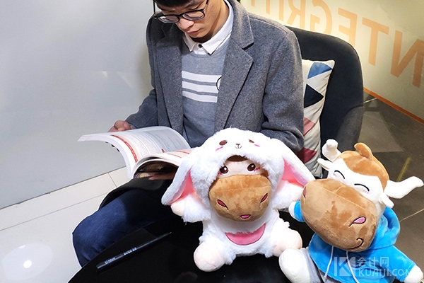 基金从业资格证考什么科目（基金从业资格证考科目几比较好）