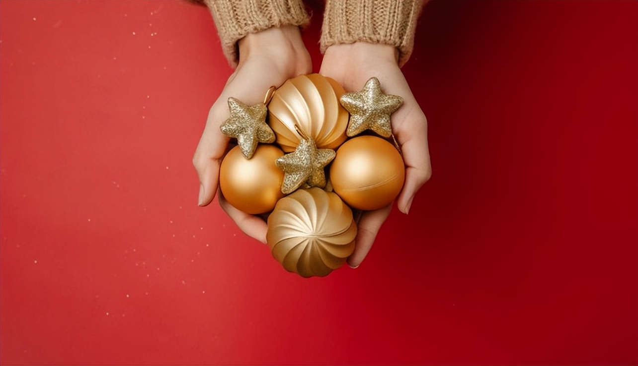 1万混合基金一年最多挣多少（混合型基金10000块一天赚多少）