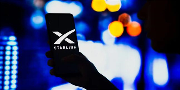 在Starlink争议中 马斯克表示SpaceX将继续免费资助乌克兰