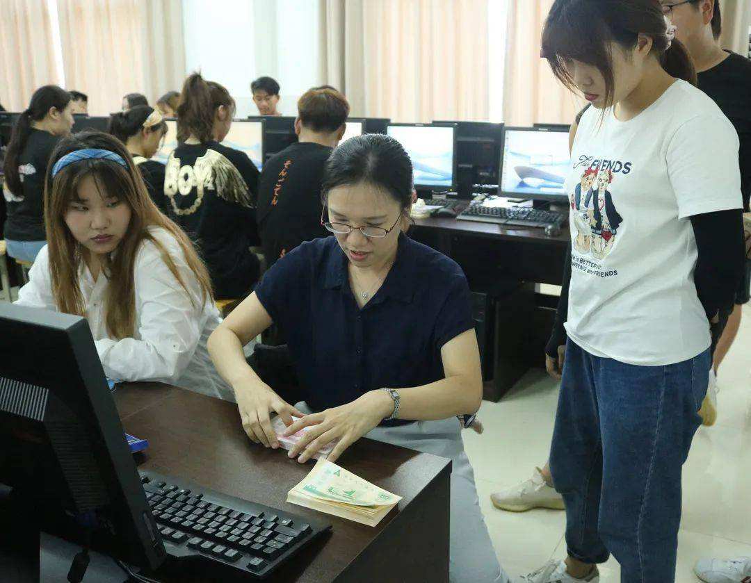 做金融要考什么证书（做金融需要考什么证）3