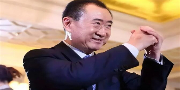 王健林置之死地而后生 从4000欠款到浴血复苏?