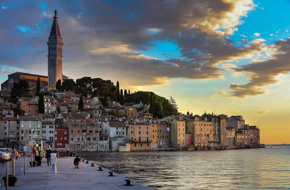 克罗地亚人均gdp（克罗地亚人均gdp 20年变化）