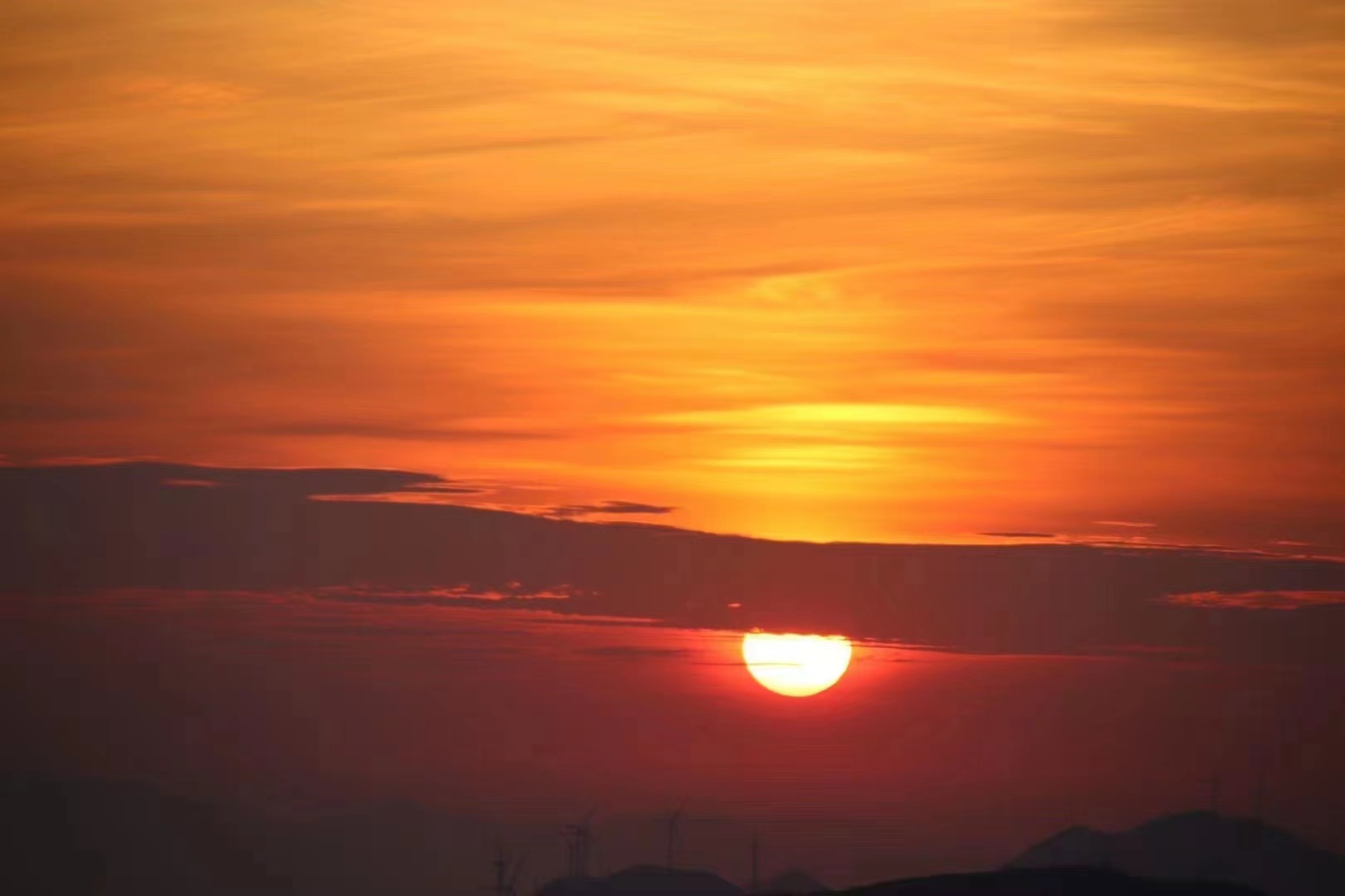 一万元买基金还是股票（一万块钱买基金还是股票）