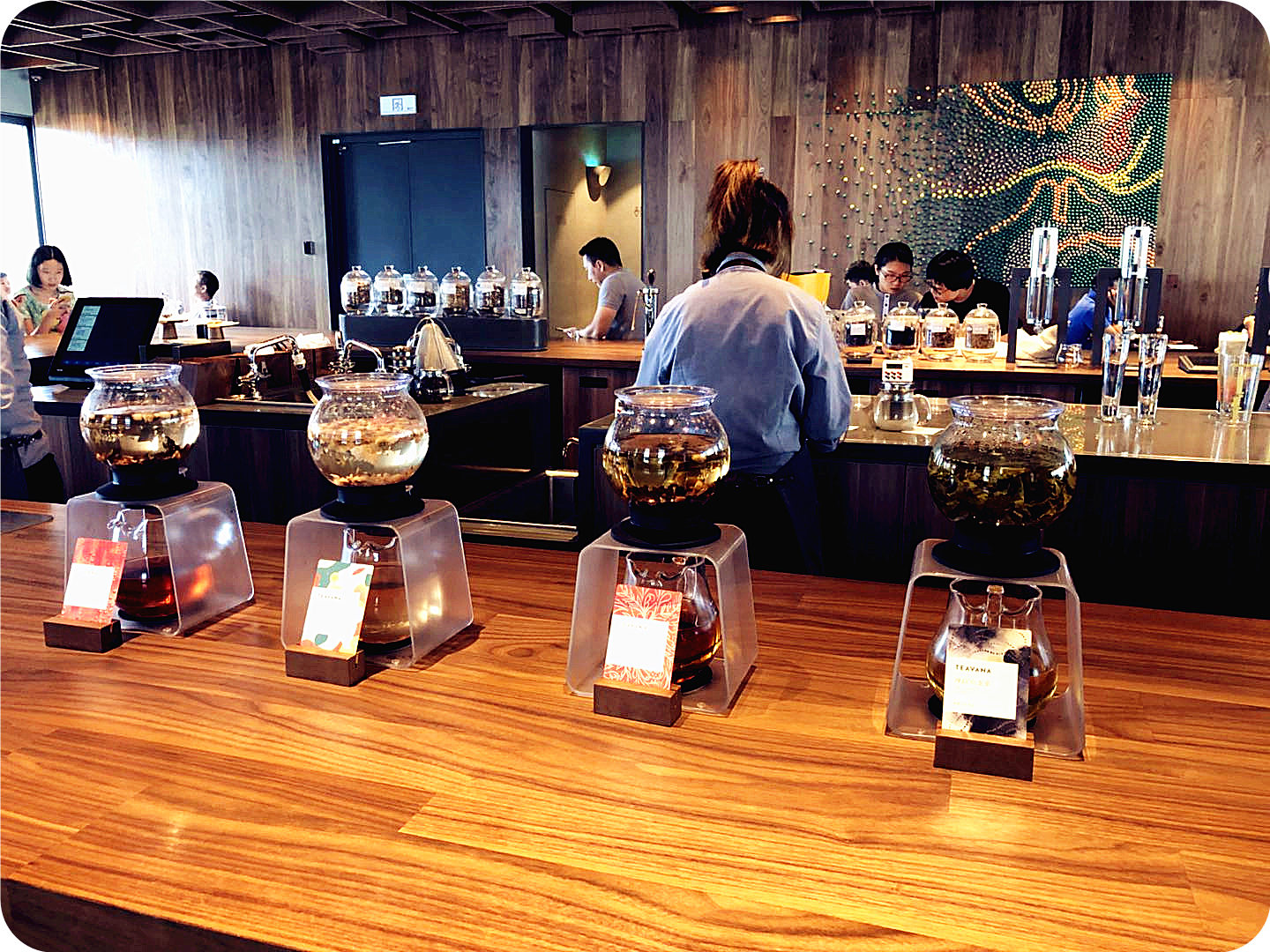 星巴克臻选店全球几家（星巴克臻选店有哪些）