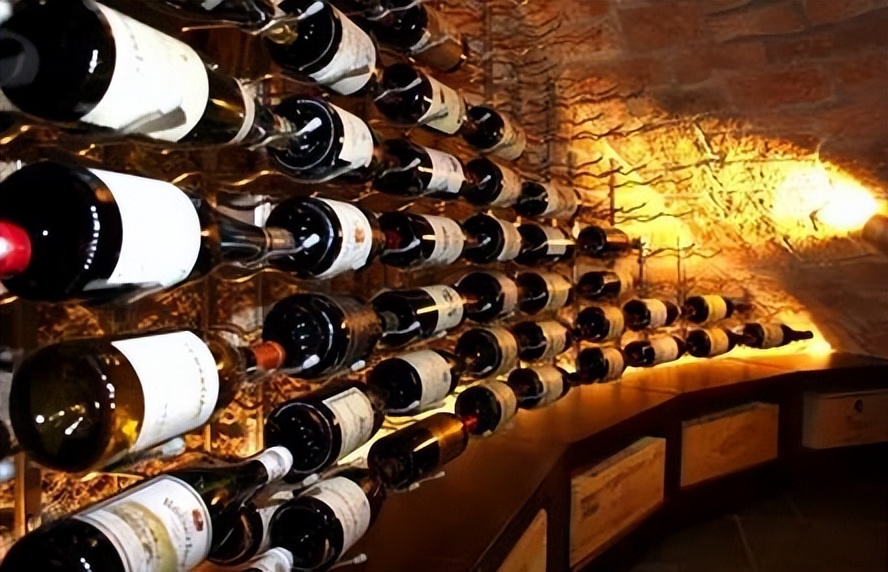 82年拉菲多少钱一瓶（82年拉菲多少钱一瓶值多少钱）10