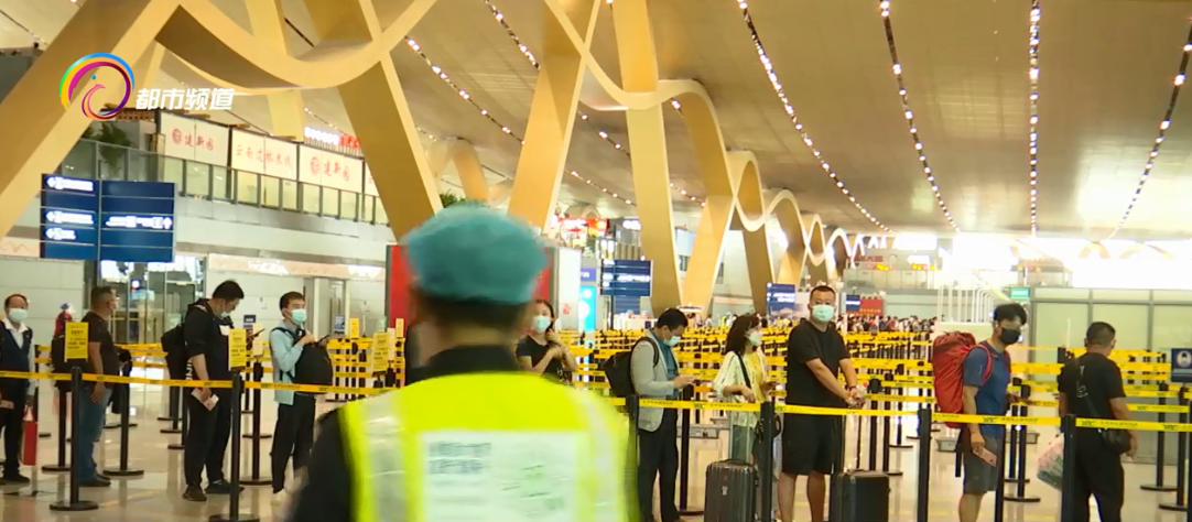 上飞机不能带什么（上飞机不能带什么化妆品）