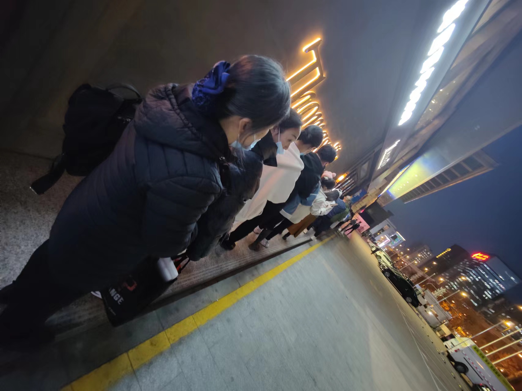 怎么在支付宝理财赚钱（支付宝理财产品怎么赚钱）