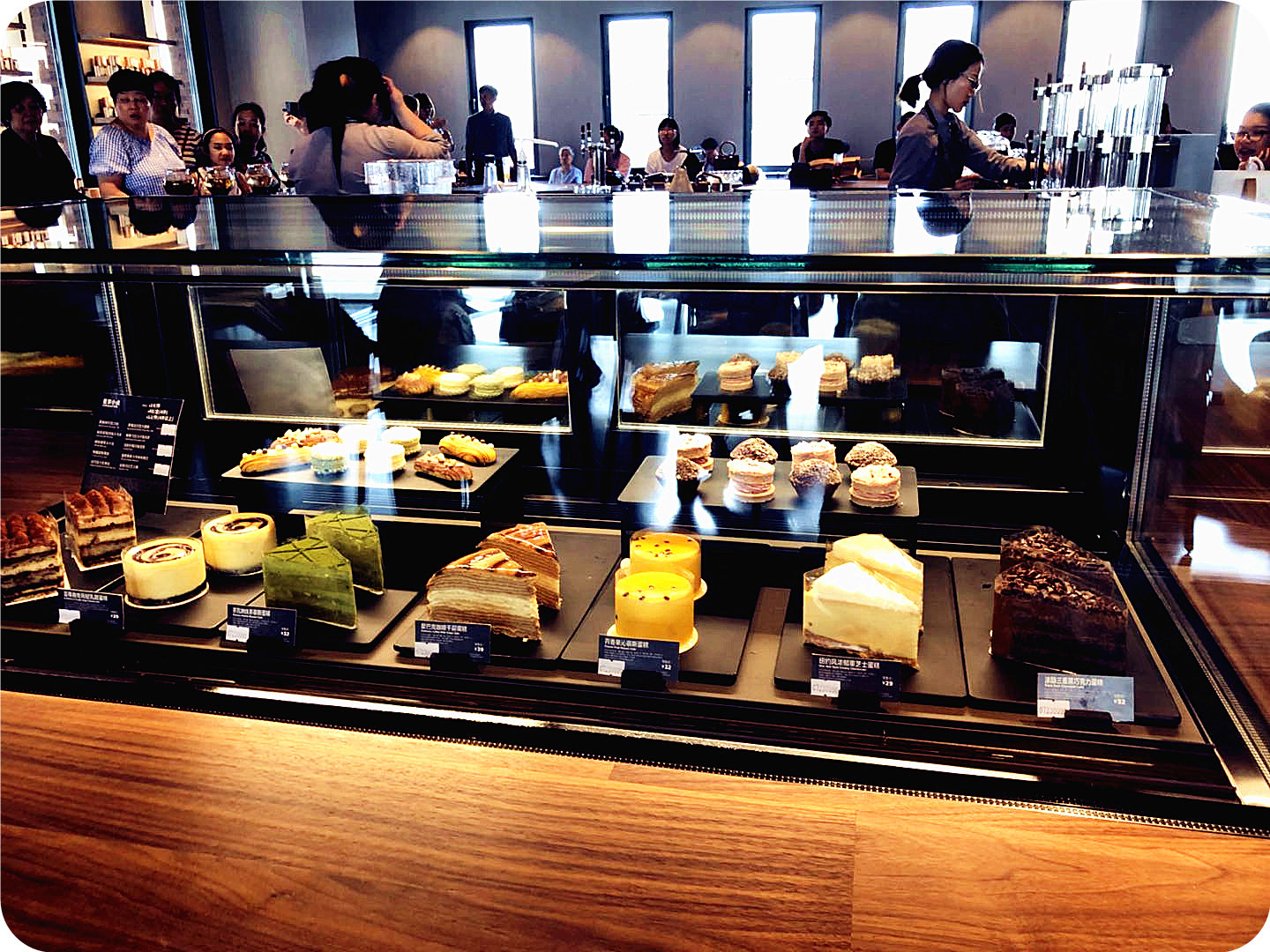 星巴克臻选店全球几家（星巴克臻选店有哪些）