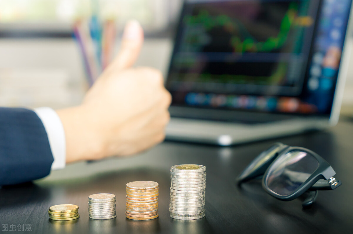 新手适合投什么基金（基金适合新手吗）