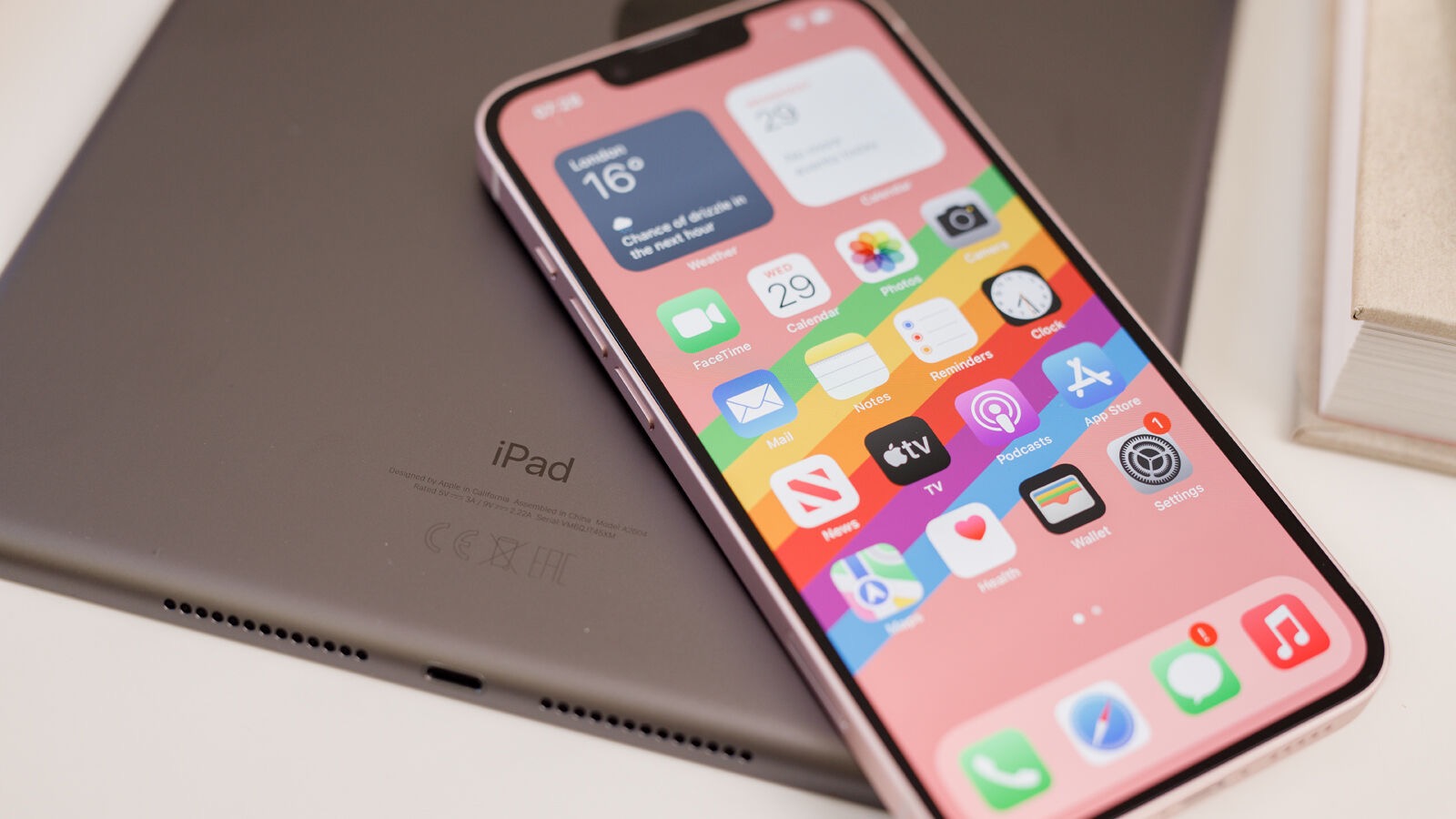 se2（se2苹果手机）2