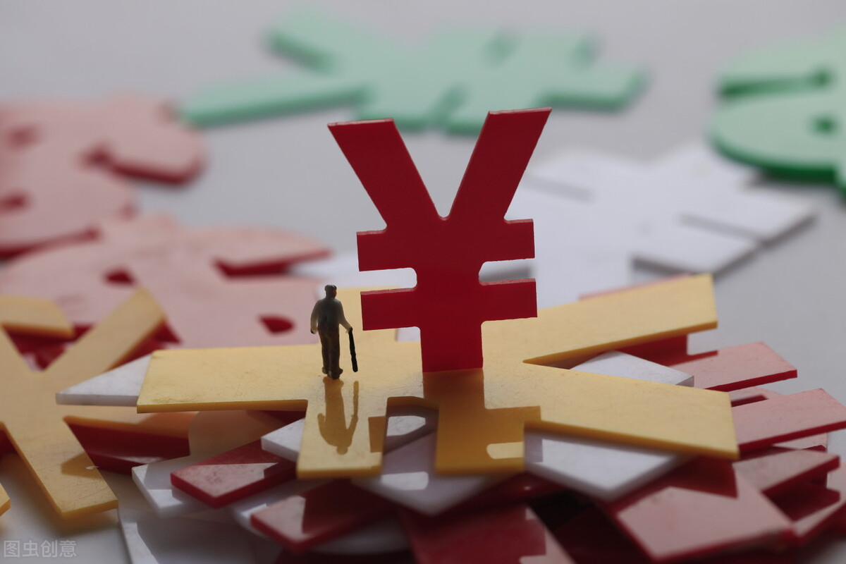 100块钱买基金能赚多少钱（100元基金能赚多少）