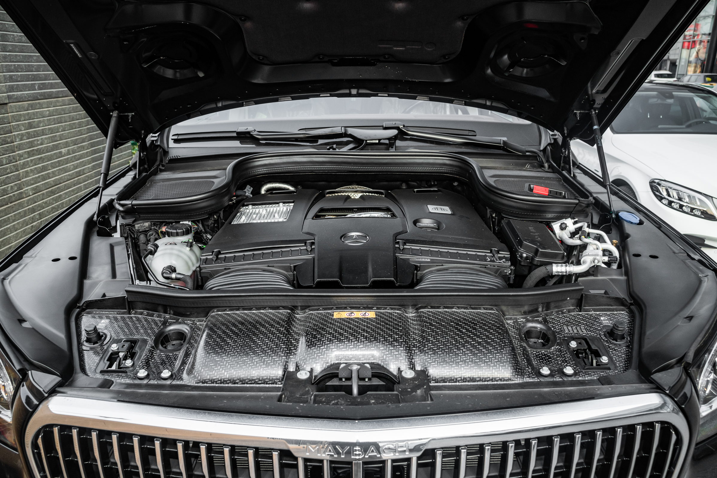 迈巴赫多少钱（迈巴赫多少钱一辆最贵的车）