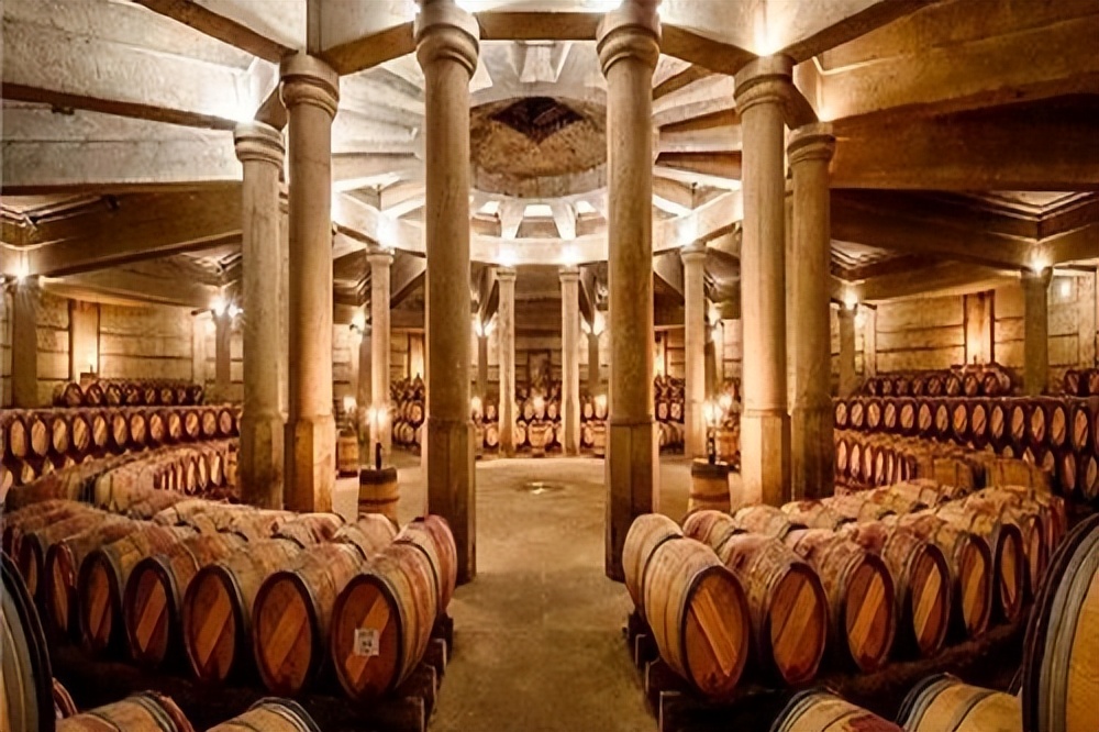 82年拉菲多少钱一瓶（82年拉菲多少钱一瓶值多少钱）3