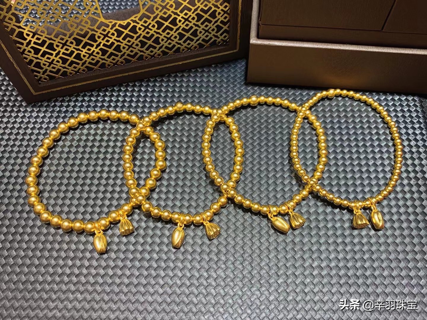 黄金暴跌（黄金暴跌受益）7