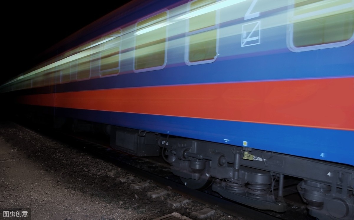 2000元炒股一年赚10万（2000块钱炒股能赚上千万吗）1