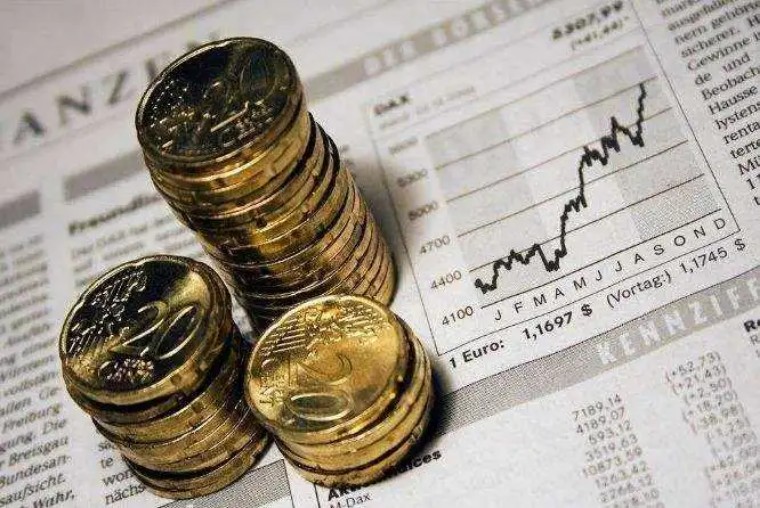 最合适的基金投资方式（最合适的基金投资方式是）