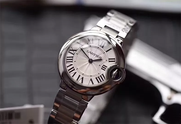 石英表和机械表哪个好（天梭石英表和机械表哪个好）