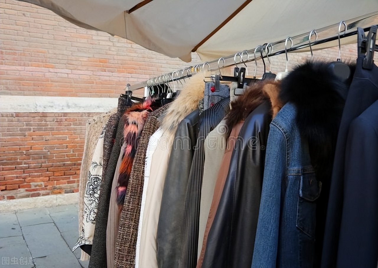 哪里有收购旧衣服的地方（哪里有收购旧衣服的地方手机号）