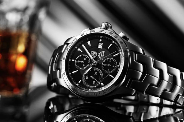 石英表和机械表哪个好（天梭石英表和机械表哪个好）