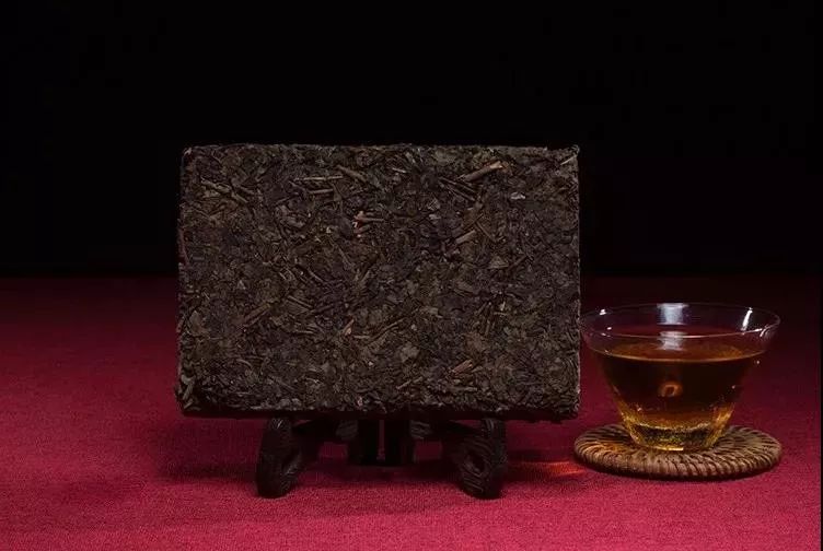 安化黑茶价格多少一斤（安化黑茶价格多少一斤湖南尊品）