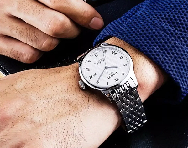 石英表和机械表哪个好（天梭石英表和机械表哪个好）