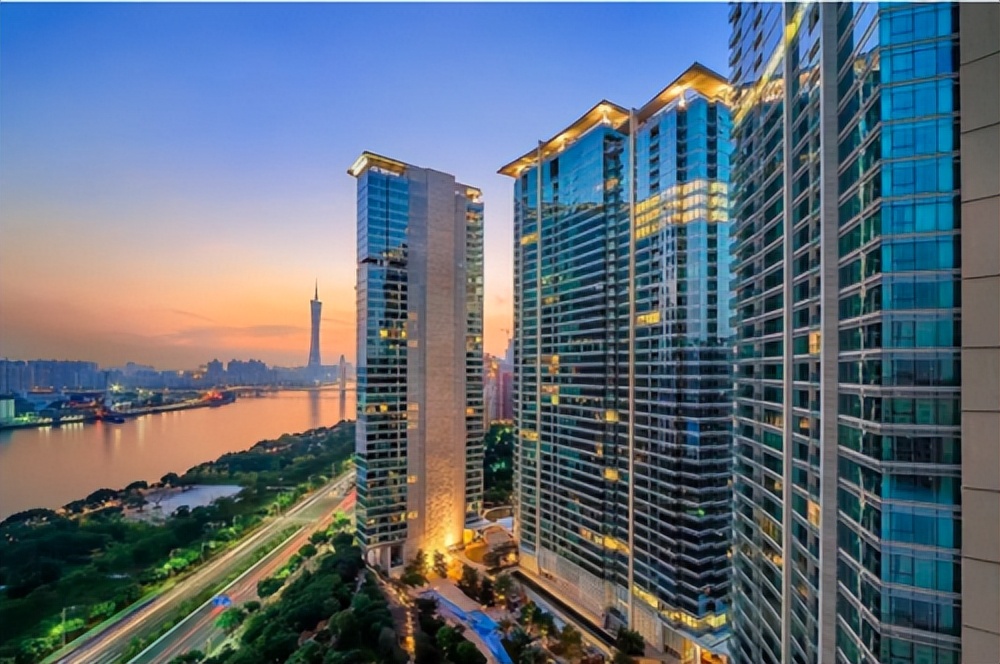 汤臣一品多少钱（汤臣一品多少钱一栋）