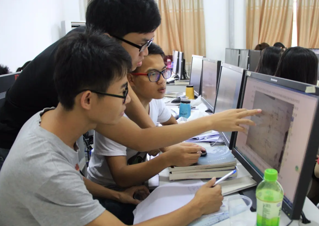 大学生最容易考的证书（大学生比较容易考的证书）