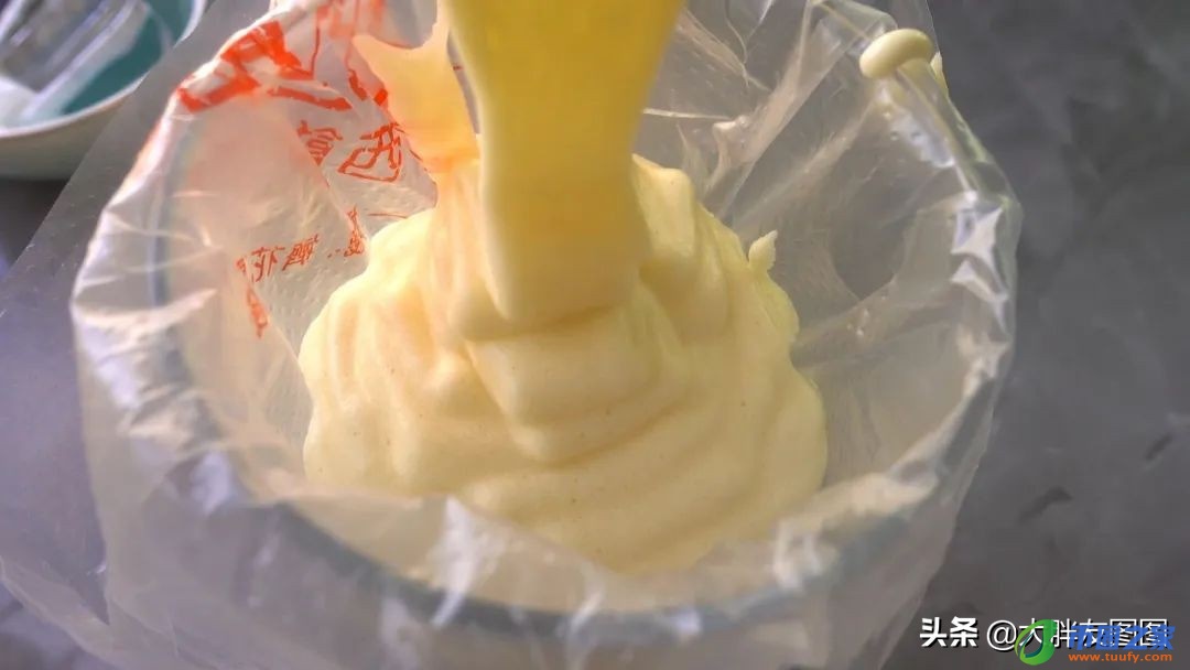 鸡蛋面粉饼怎么做（鸡蛋面粉饼怎么做松软好吃）