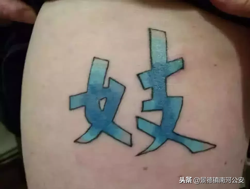 大嘴巴是什么意思（猫张大嘴巴是什么意思）