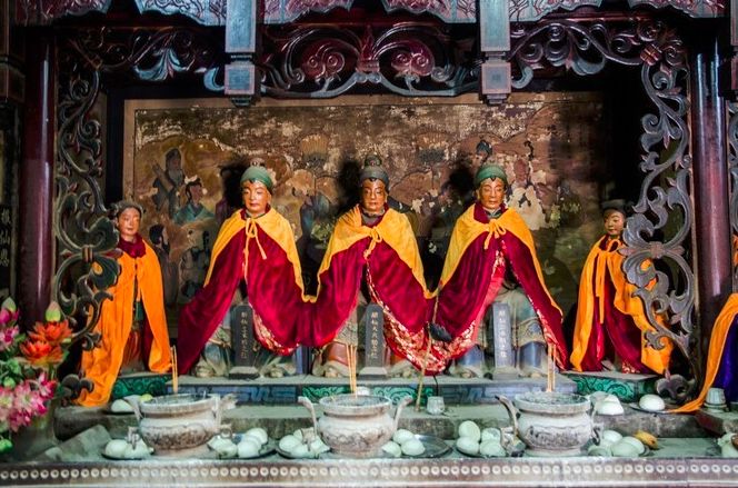 梦见蛇是不是仙家来了（梦见蛇仙家跟我说话）3