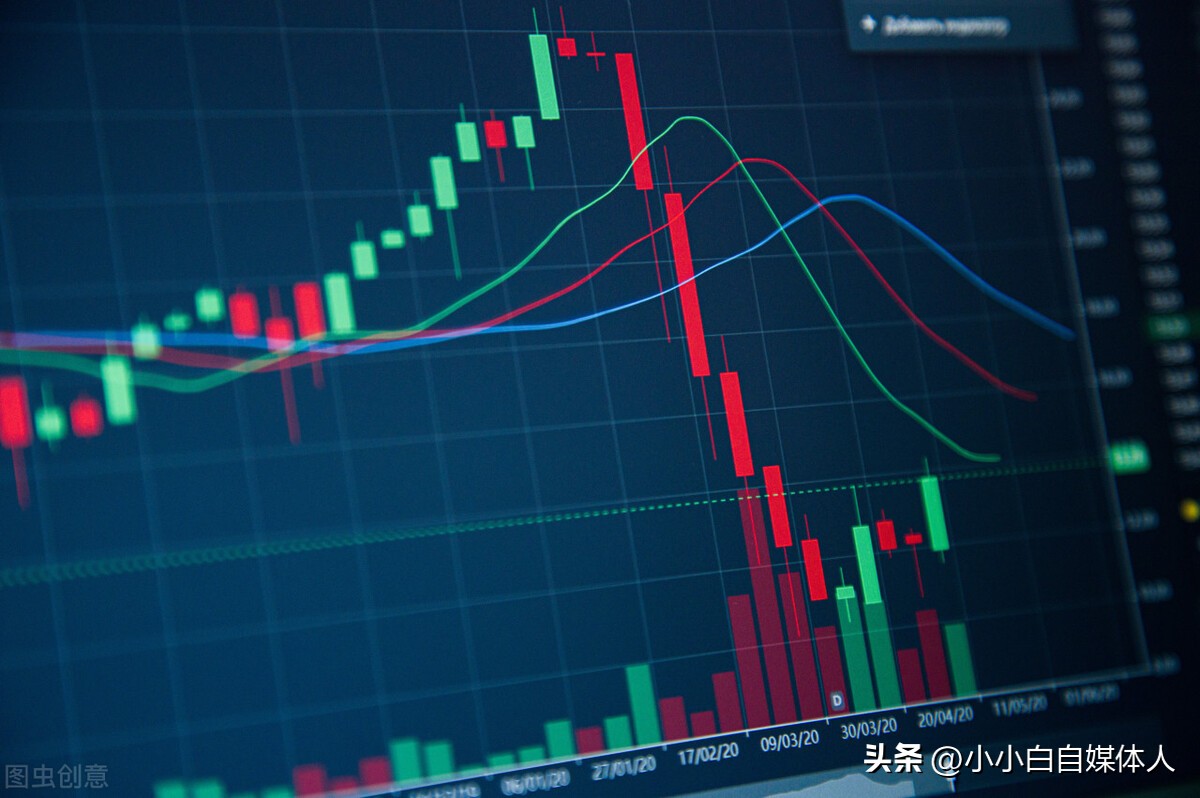 2000元炒股一个月能赚多少钱（2000元炒股一年赚多少）