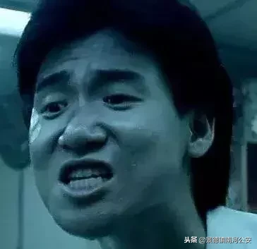 大嘴巴是什么意思（猫张大嘴巴是什么意思）