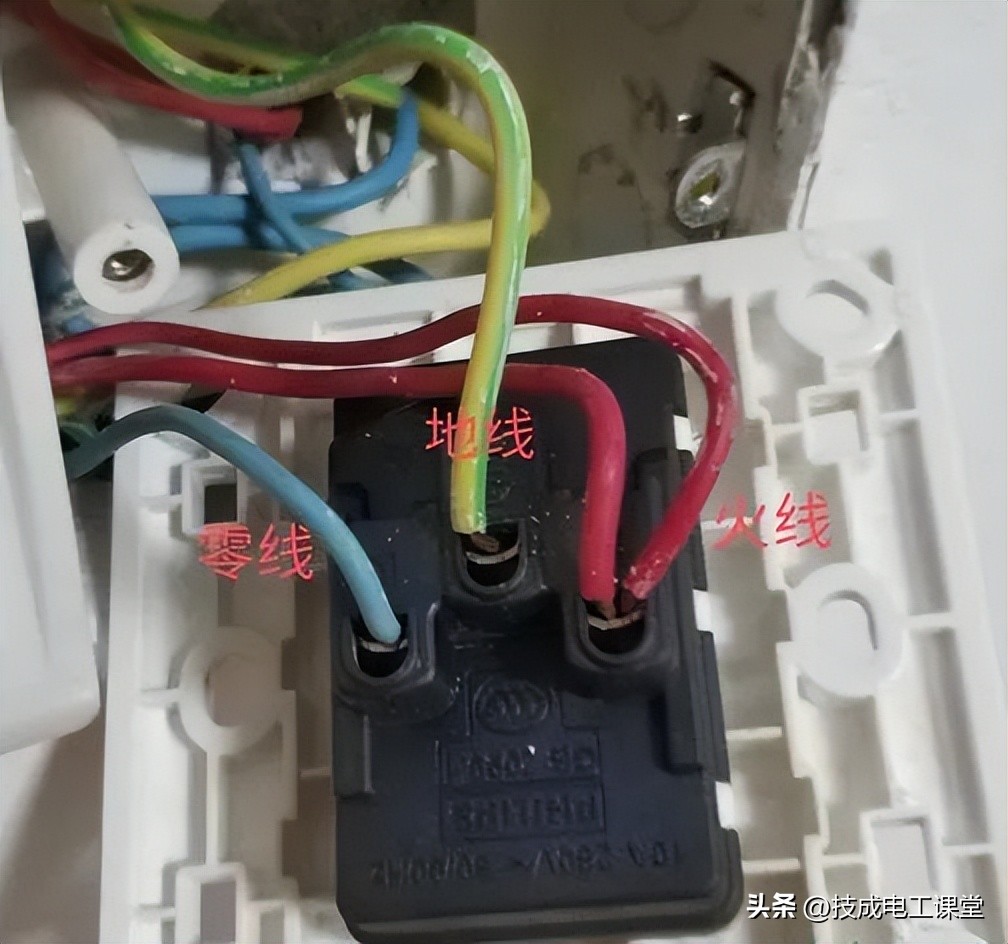 l.n哪个代表火线（l.n哪个代表火线 app）1