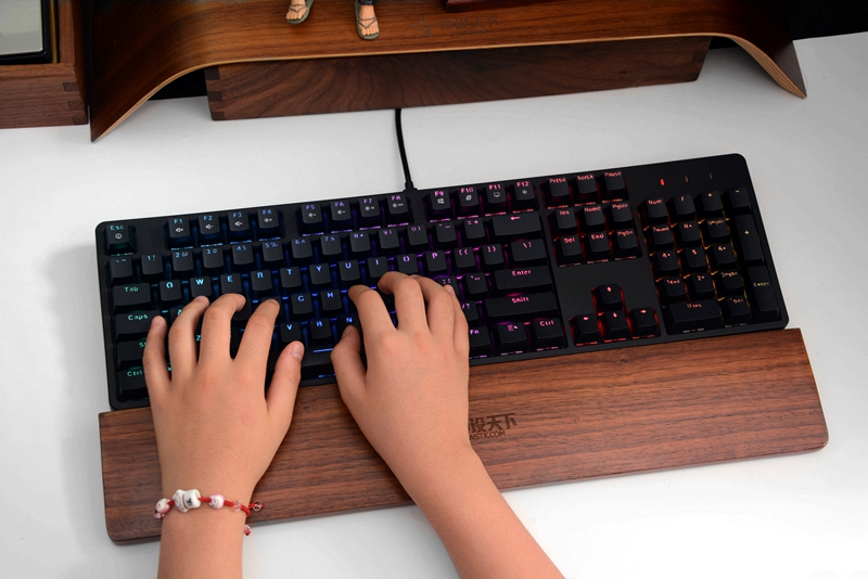 樱花石是什么石头（樱花石是什么石头 国内）