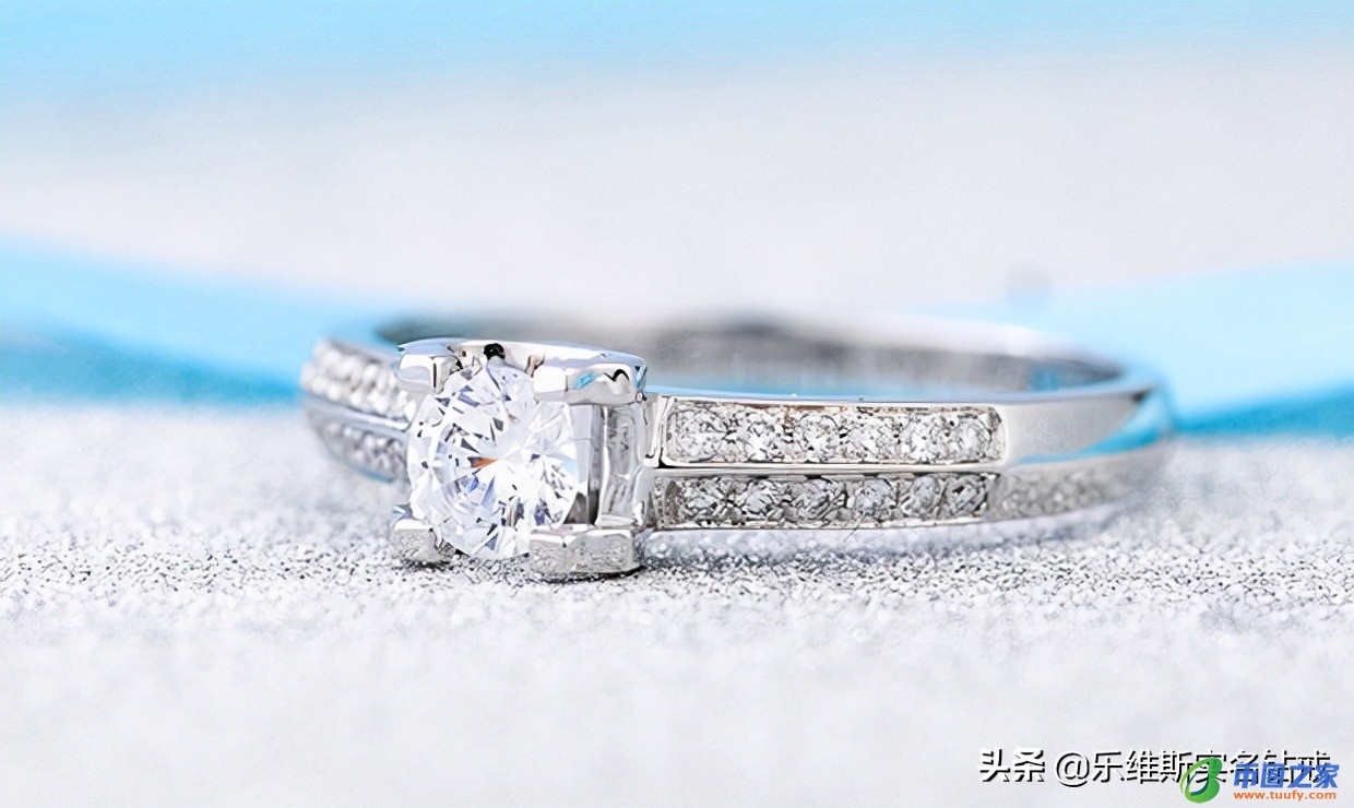 一克拉钻戒多少分（钻石一克拉多少钱）