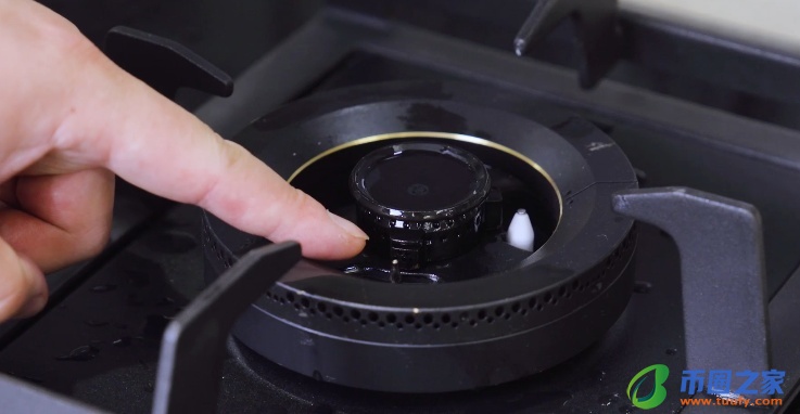 天然气灶打不着火（天然气燃气灶打不着）