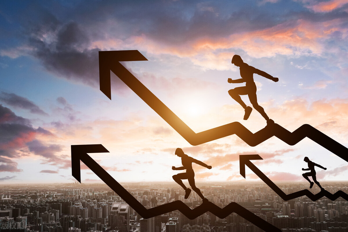 近期买什么基金比较好（最近买啥基金比较好啊）