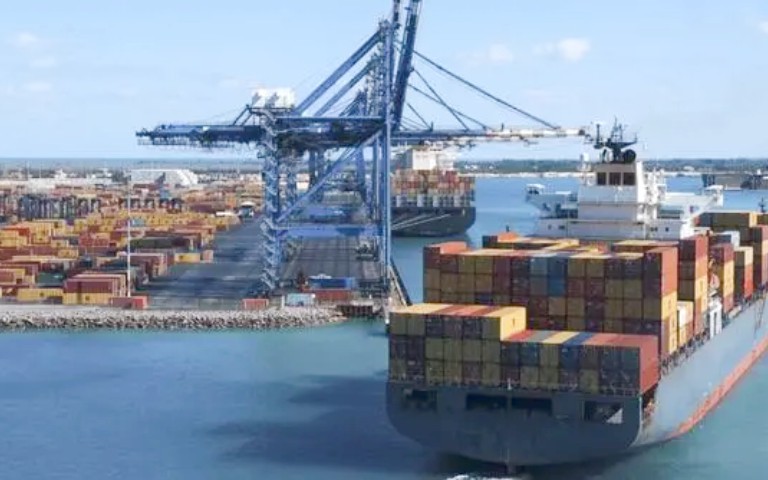 俄新社：中俄在贸易顺差最大的国家中名列前茅