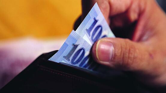 哪个平台借款正规利息低(哪个借款平台可以分48期）