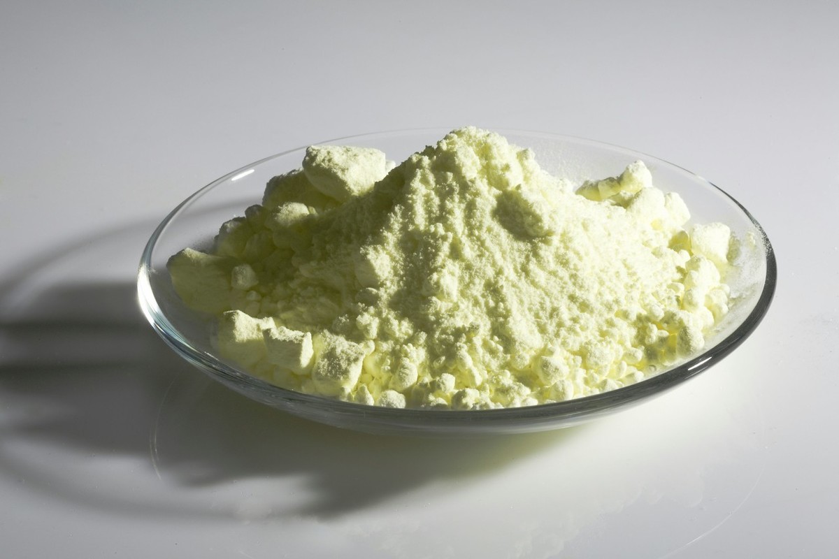 二氧化硫什么颜色（二氧化硫什么颜色什么气味）