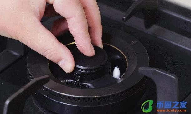 天然气灶打不着火（天然气燃气灶打不着）