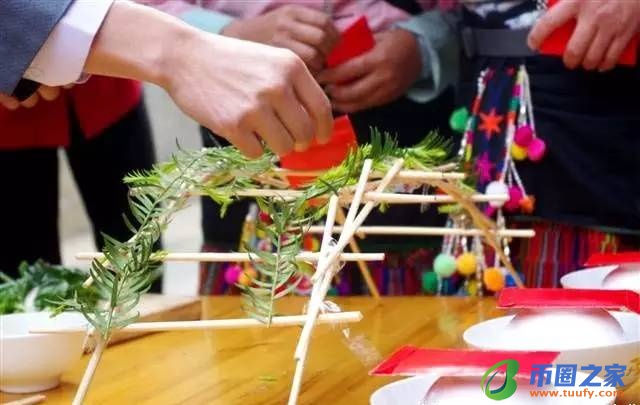 阿昌族的风俗习惯（阿昌族的风俗有什么）