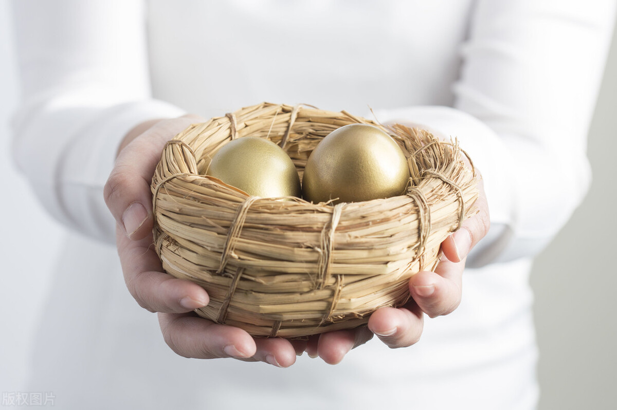 黄金是股票还是基金（投资黄金基金和黄金的区别）