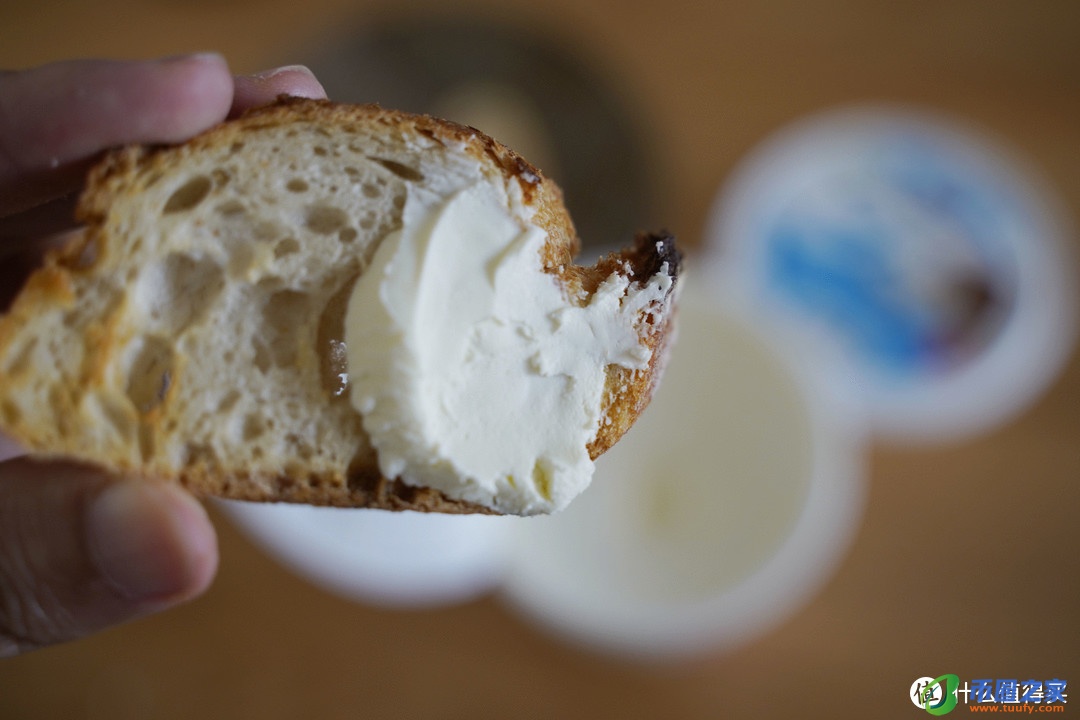 奶酪是什么味道的（奶酪是什么味道的东西）