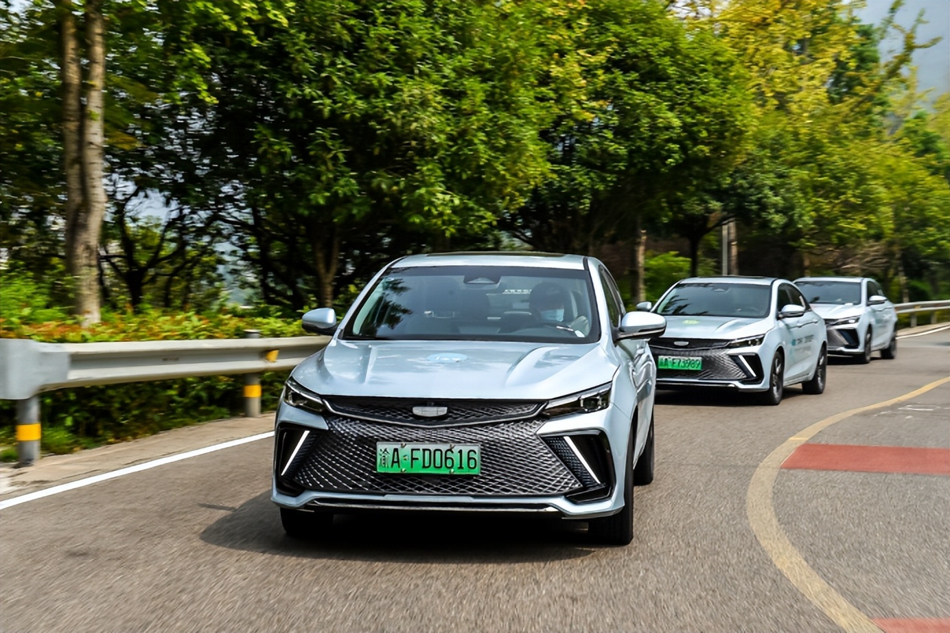 混动汽车排名及价格（比亚迪油电混动汽车排名及价格）