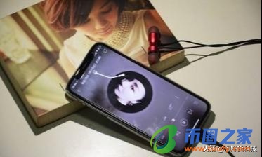 手机突然没声音了（手机突然没声音了显示耳机模式）