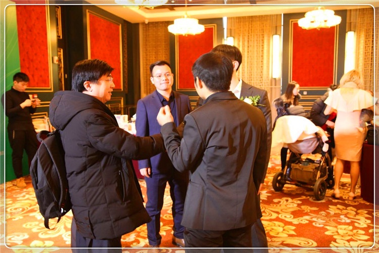 天使投资人怎么找（天使投资人怎么找客户）