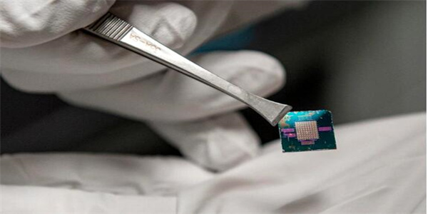 美国限制芯片出口 将削弱中国公司开发先进技能力