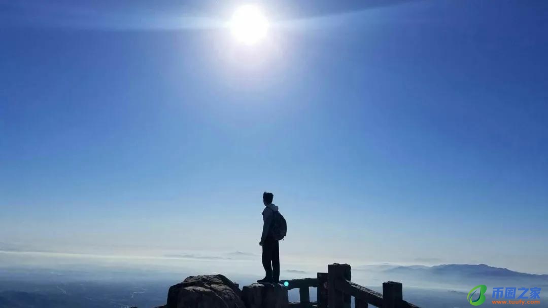 一览众山小的意思（众当凌绝顶一览众山小的意思）