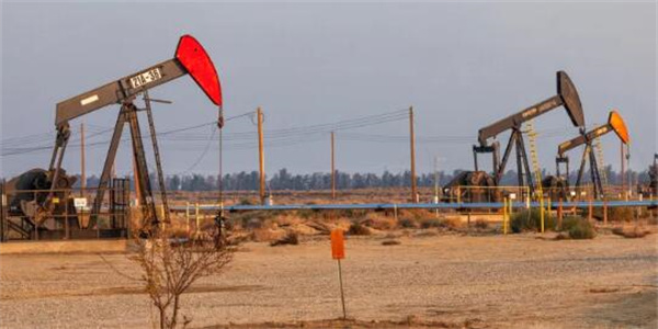 美油价因俄罗斯供应担忧而上涨 但脱离盘中高点